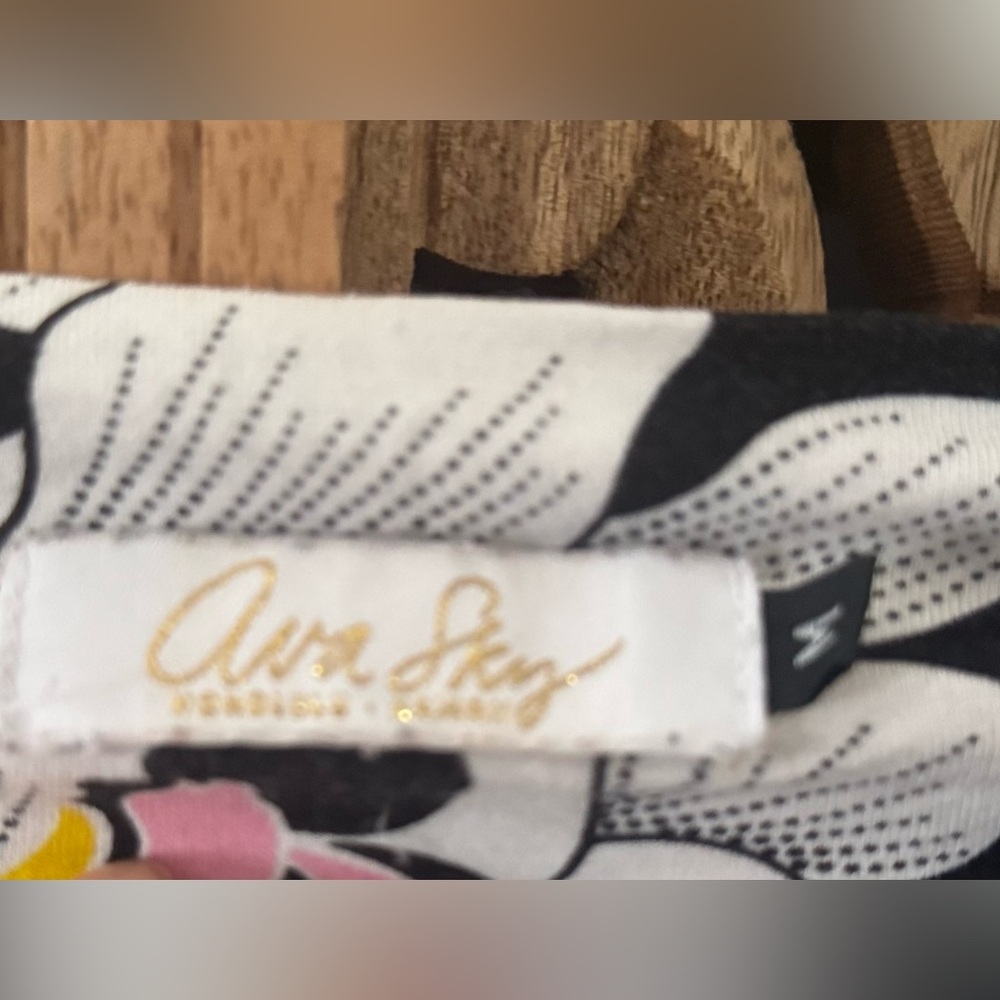 Ava Sky Black and White Floral Skirt - Picture 2 of 2